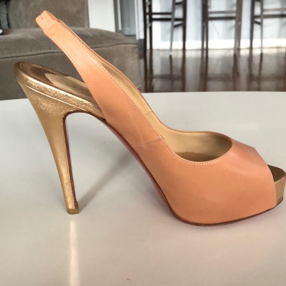 Christian Louboutin Nude/Gold Leather Peep Toe - Picture 6 of 7
